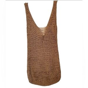 𝅺moda International Mock Lace-Up Sweater Tank